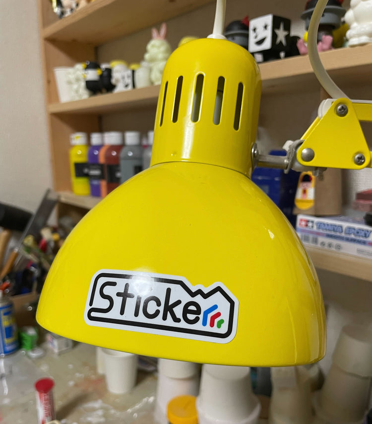 ロゴステッカー　Stickerrr
